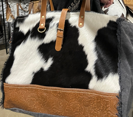 HIDE YOUR TOTE
